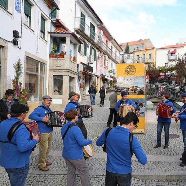 banda na praça vila madeiro