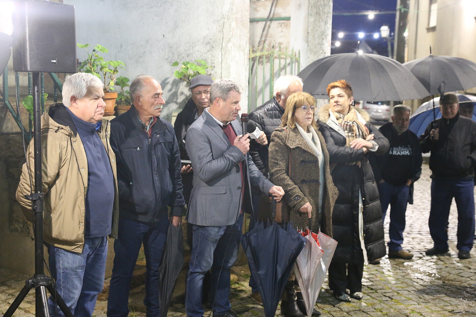 Rosinha e Desfile das Varas hoje na Festa das Varas do Fumeiro