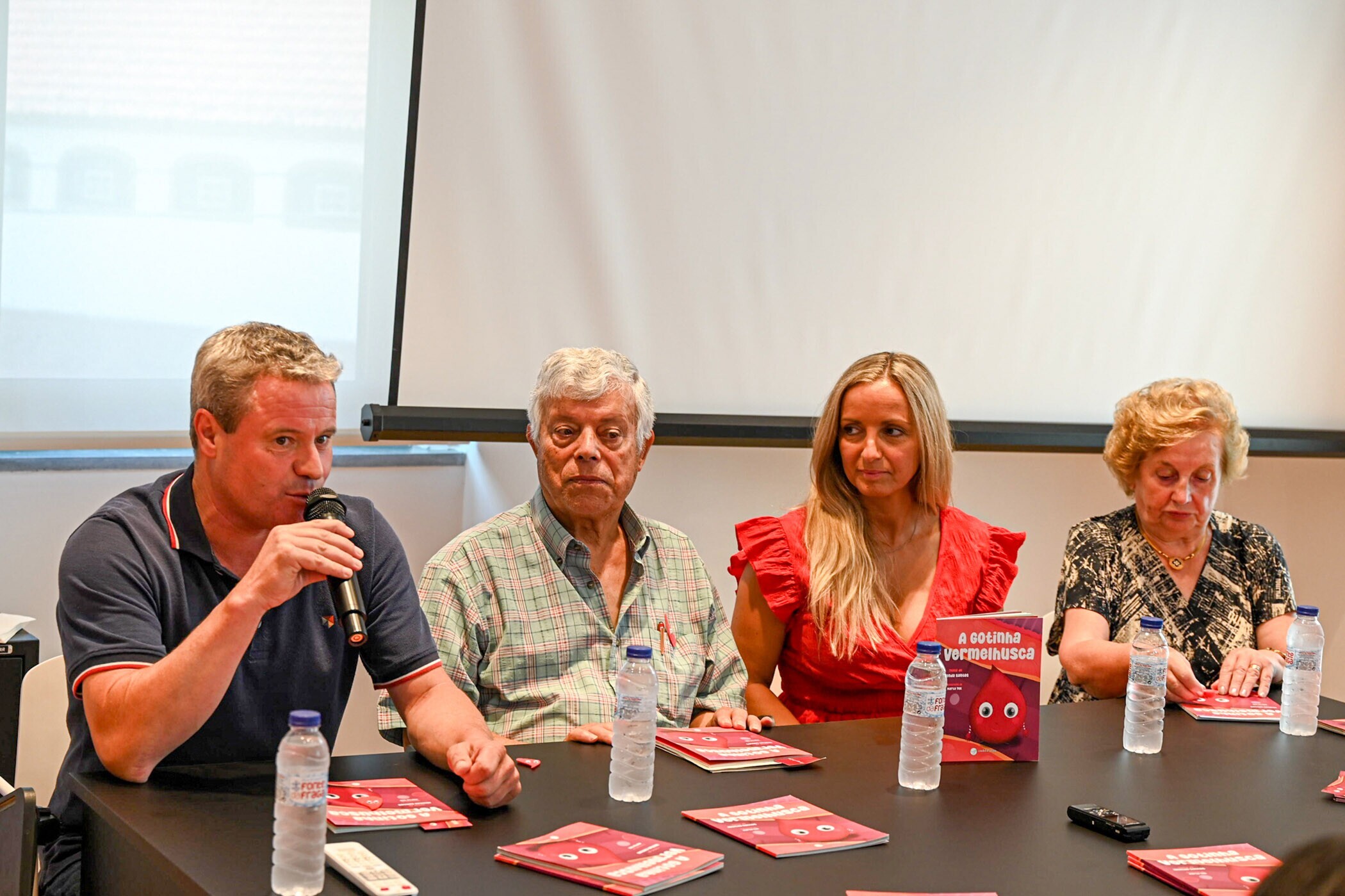 “A Gotinha Vermelhusca” apelou à dádiva de sangue no Teatro Clube de Penamacor